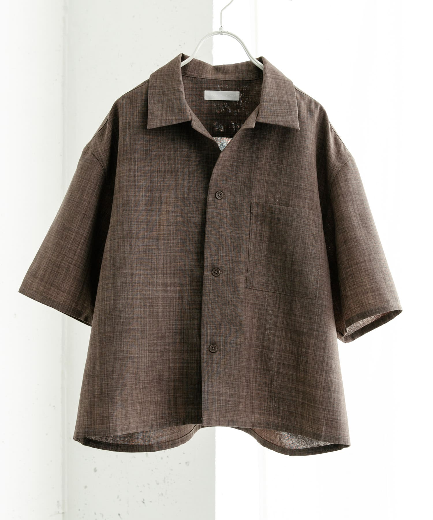 『ユニセックス』『接触冷感/吸水速乾/イージーケア』リネンライクボクシーショートスリーブシャツ BROWN M