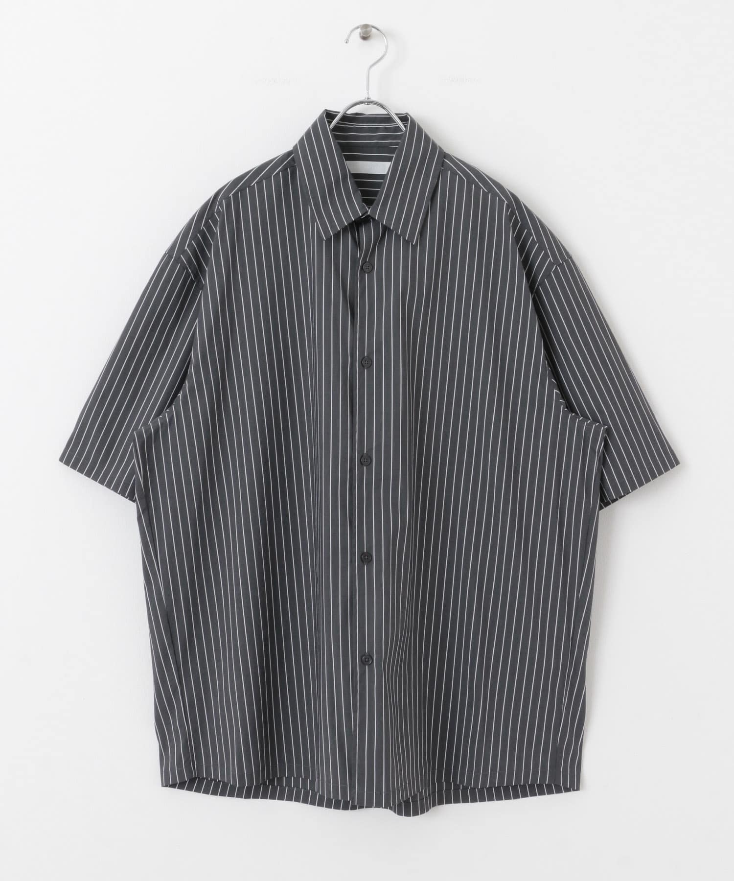 ユニセックス』ストライプレギュラーカラールーズショートスリーブ