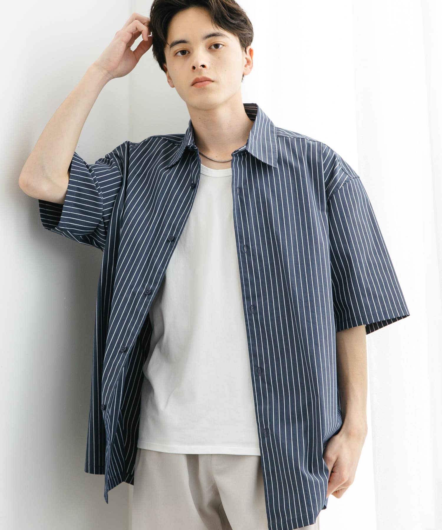 『ユニセックス』ストライプレギュラーカラールーズショートスリーブシャツ