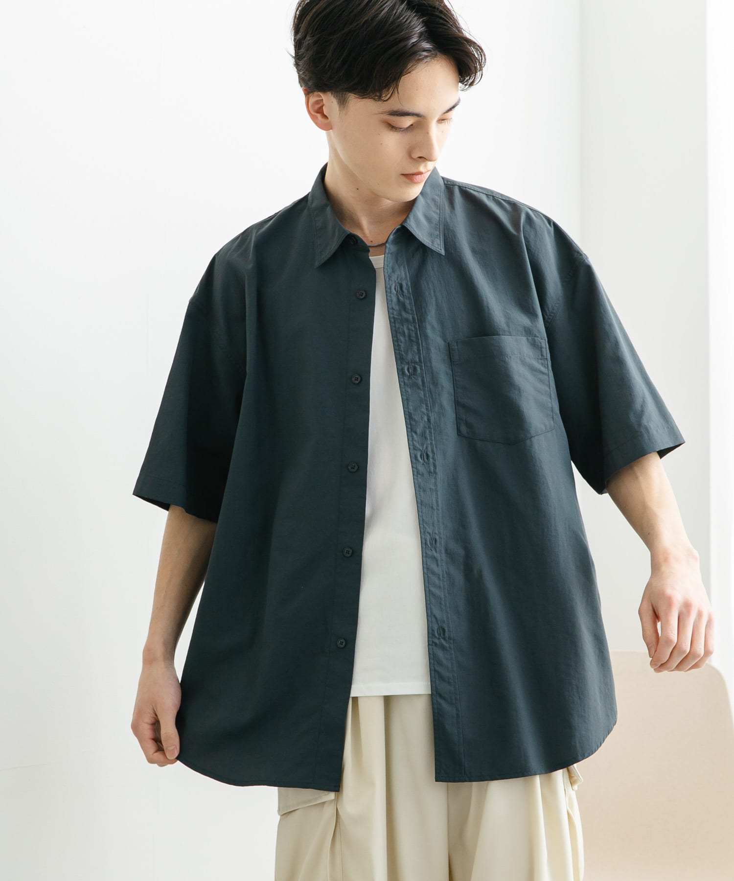 ナイロンレギュラーカラールーズショートスリーブシャツ