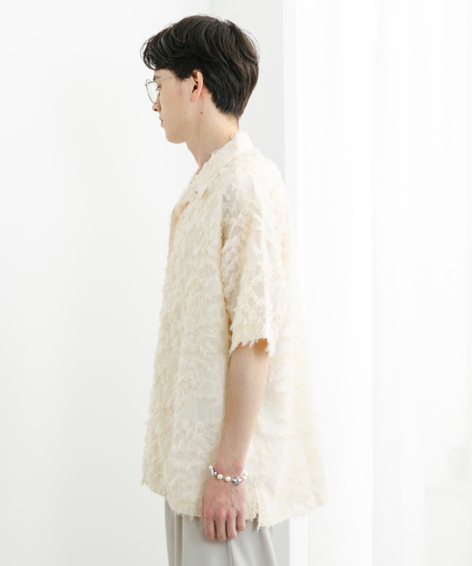 OFF WHITE