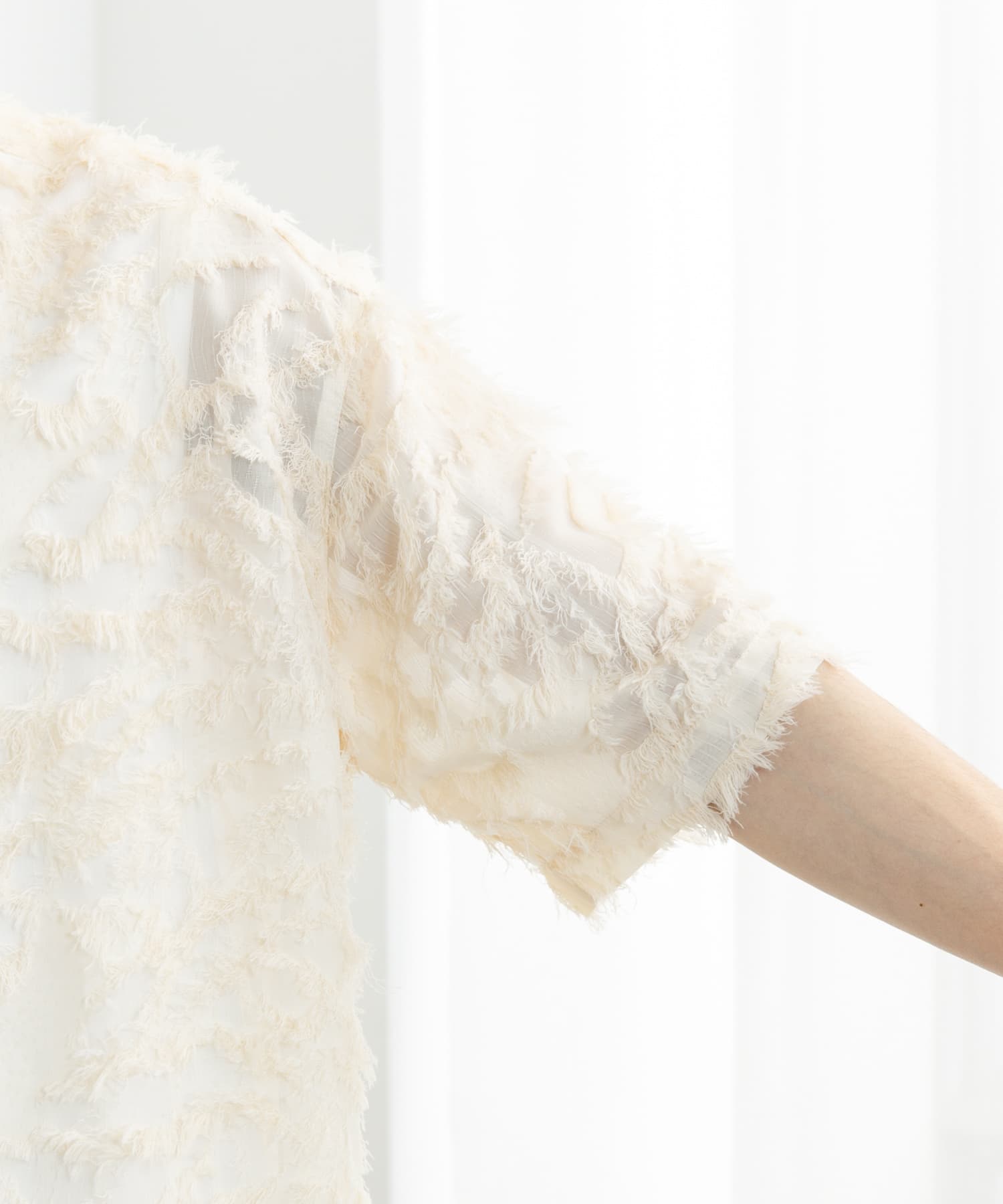 OFF WHITE