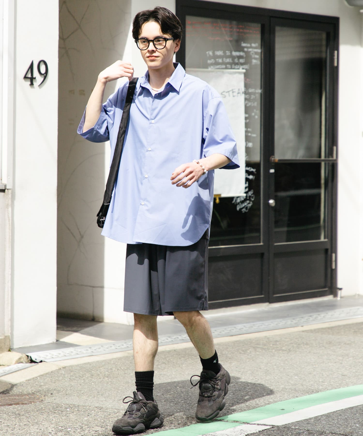 ユニセックス』リラックスフィットレギュラーカラーショートスリーブ