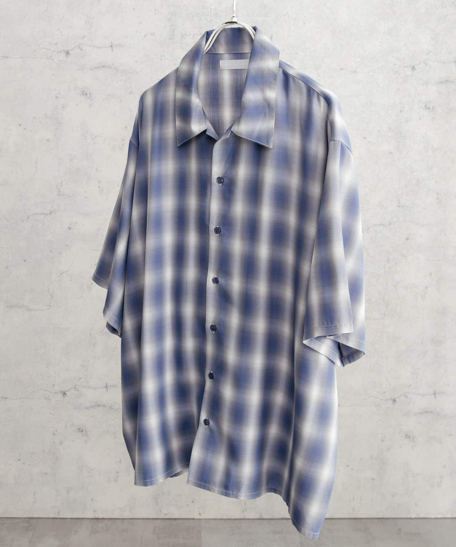 『ユニセックス』オンブレーチェックショートスリーブシャツ BLUE L