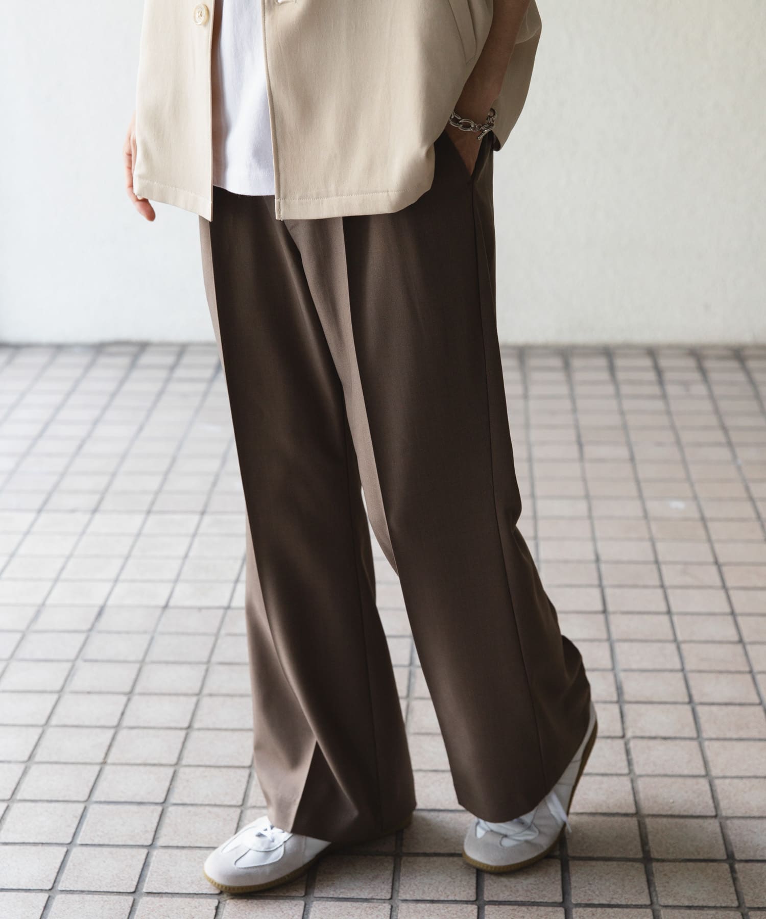 ドレープフレアスラックス