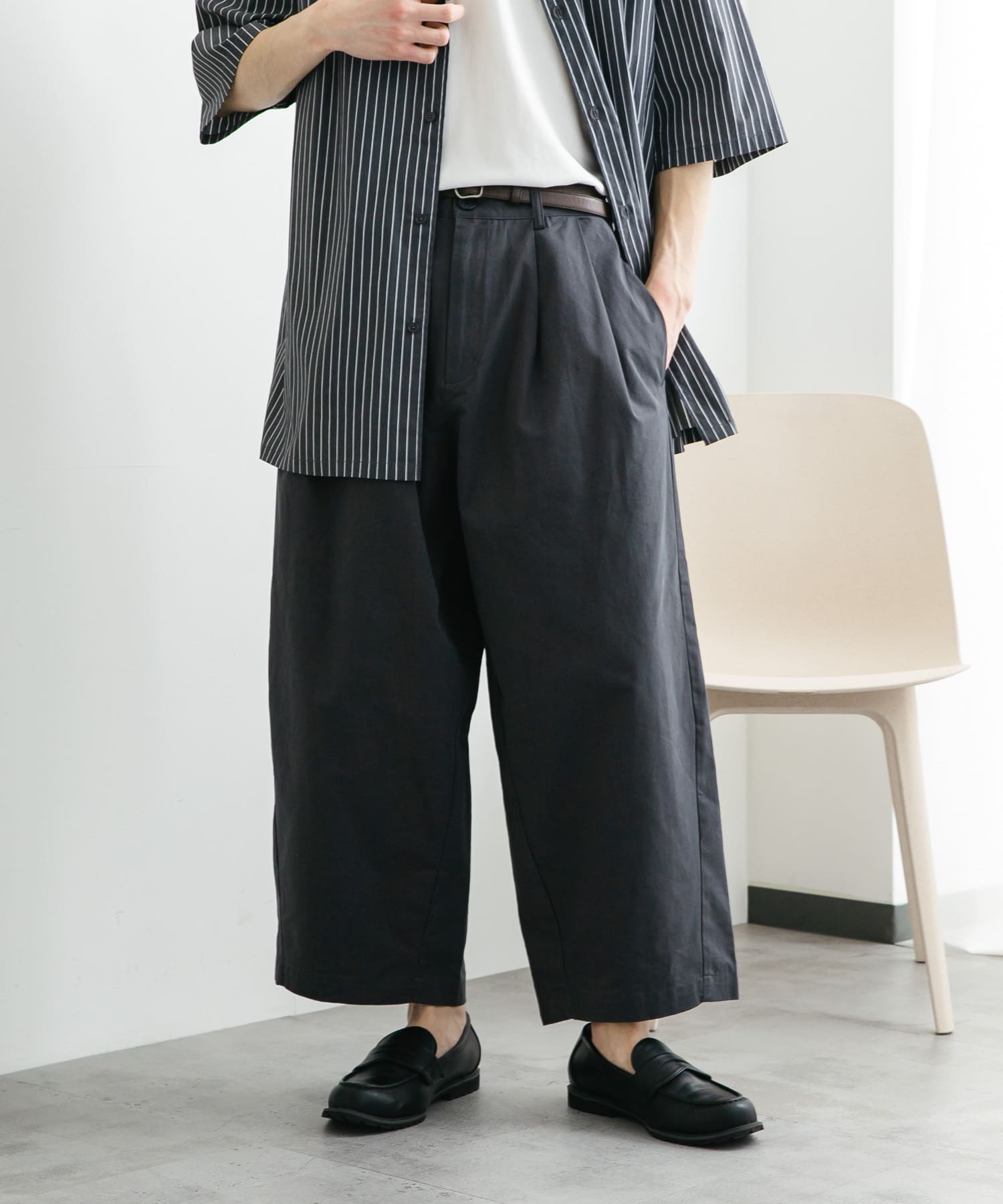 バレルレッグチノパンツ