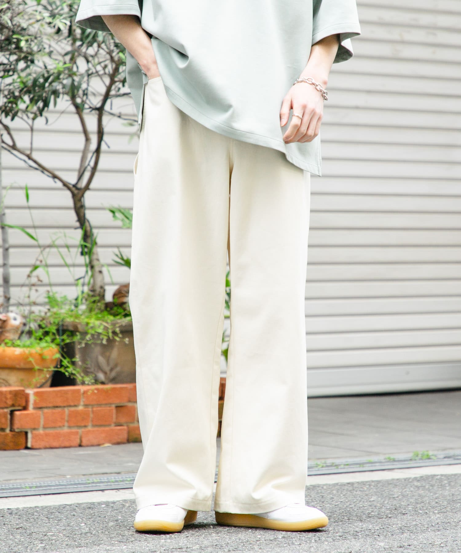 IVORY