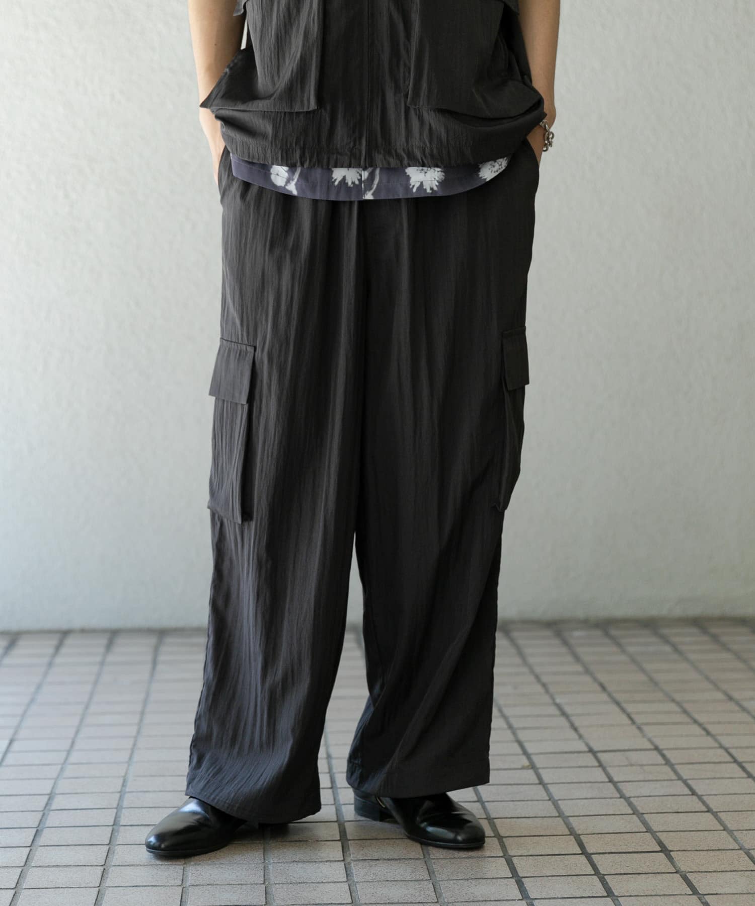 ユーティリティワイドカーゴパンツ