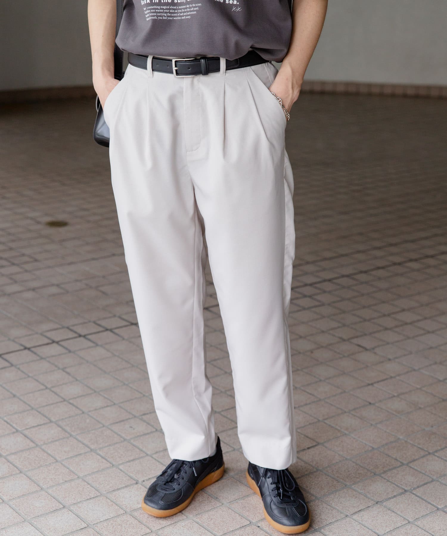 『速乾』クイックドライタックテーパードパンツ