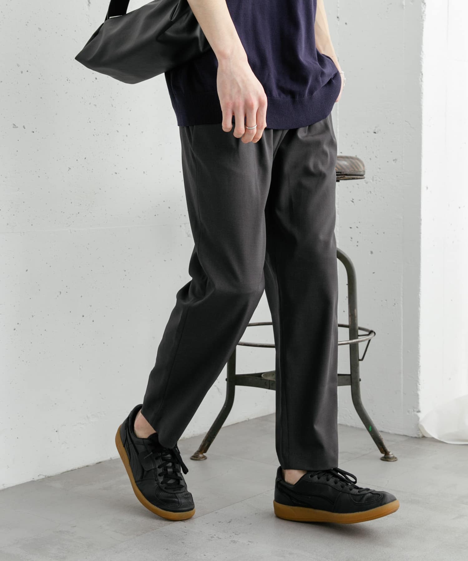 ダブルタックテーパードパンツ(S CHARCOAL): ボトム｜URBAN RESEARCH