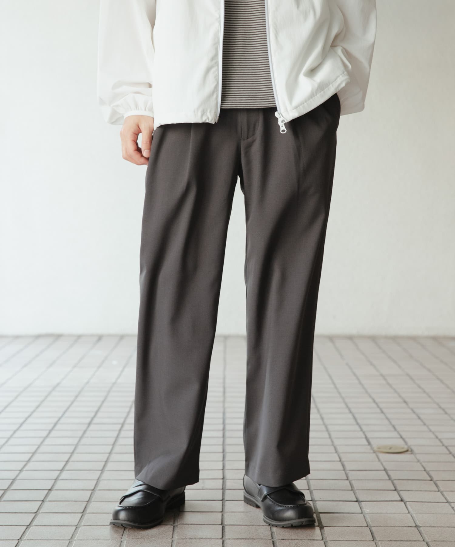 ダブルタックワイドパンツ