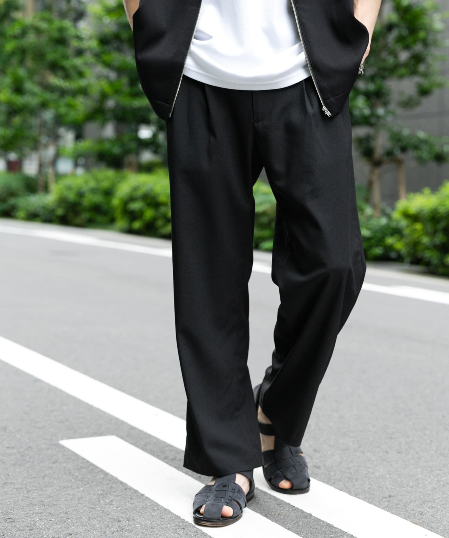 ダブルタックワイドパンツ