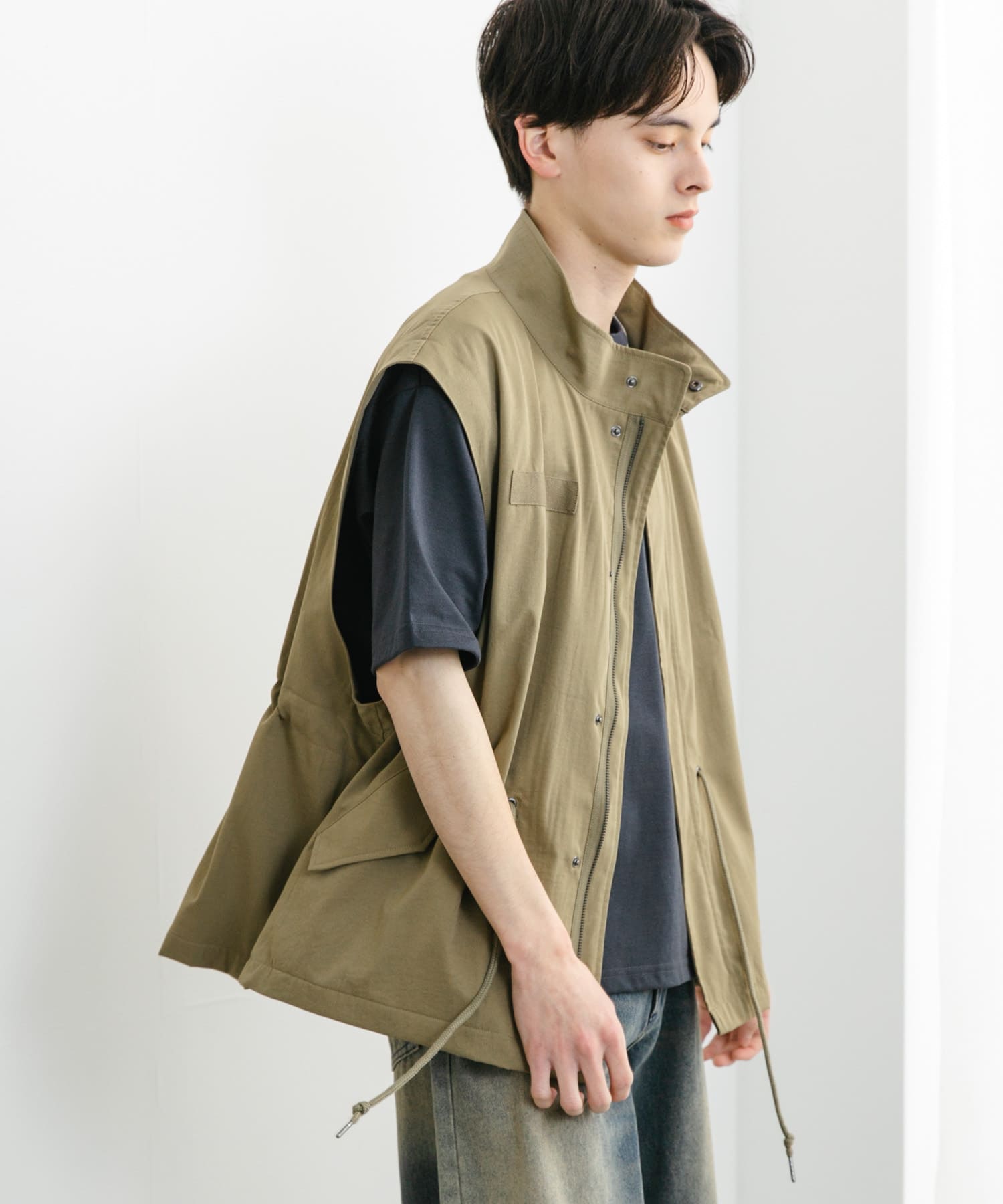 KHAKI