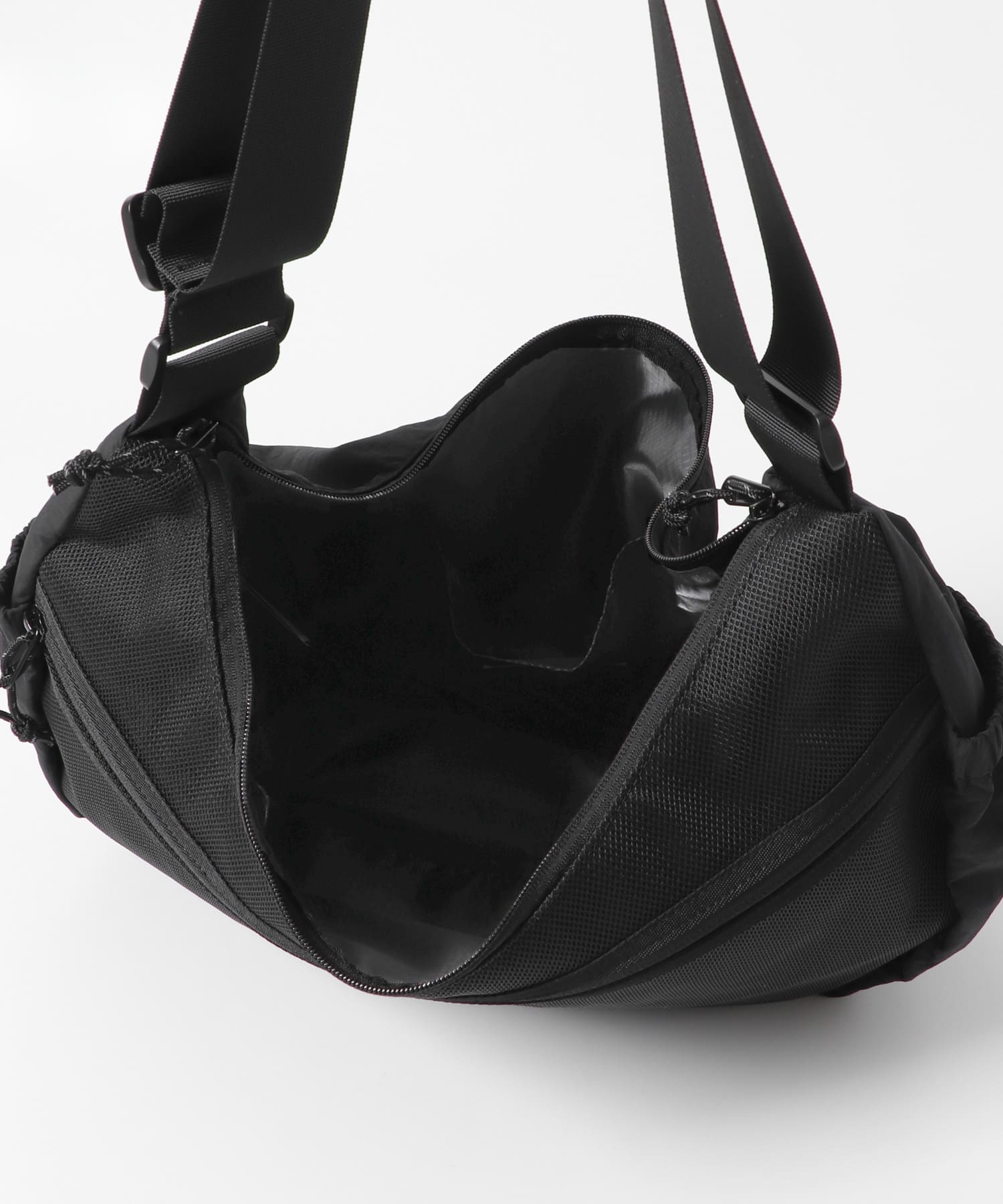 ナイロンメッシュショルダーバッグ BLACK one