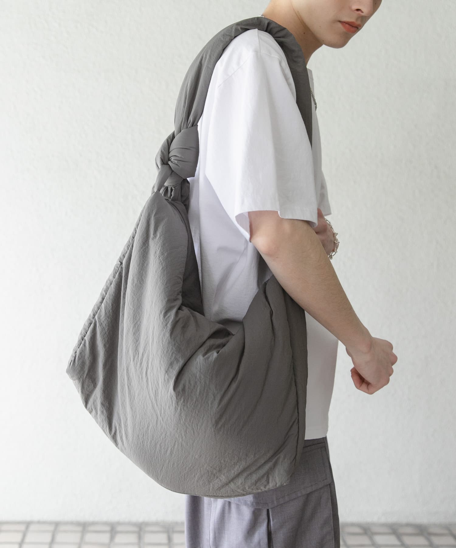 ナイロンパデットビックショルダー CHARCOAL one