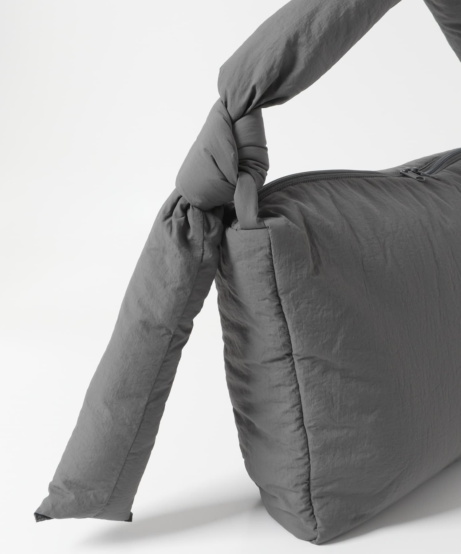 ナイロンパデットビックショルダー CHARCOAL one
