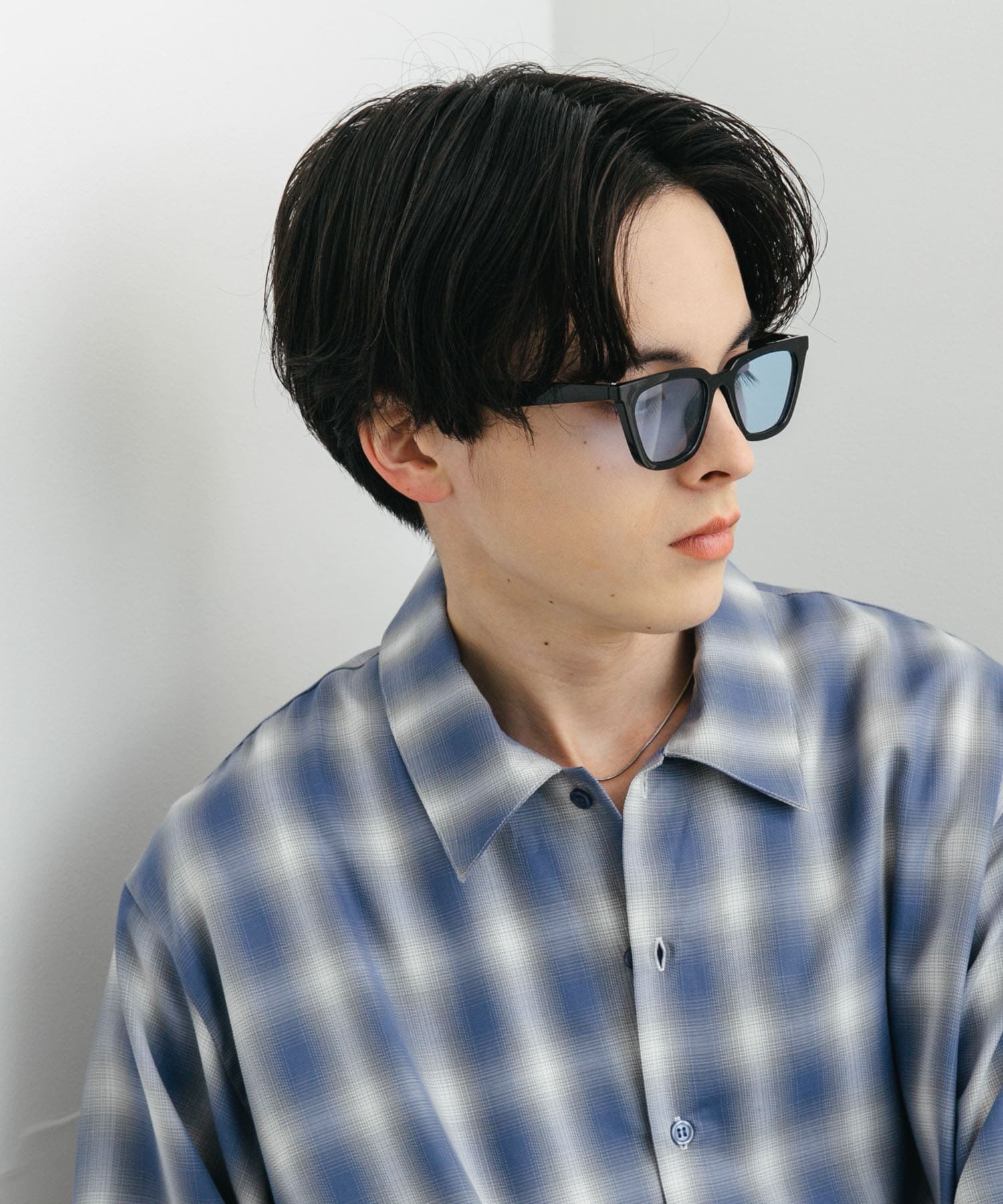 キャットアイサングラス BLK×BLU one