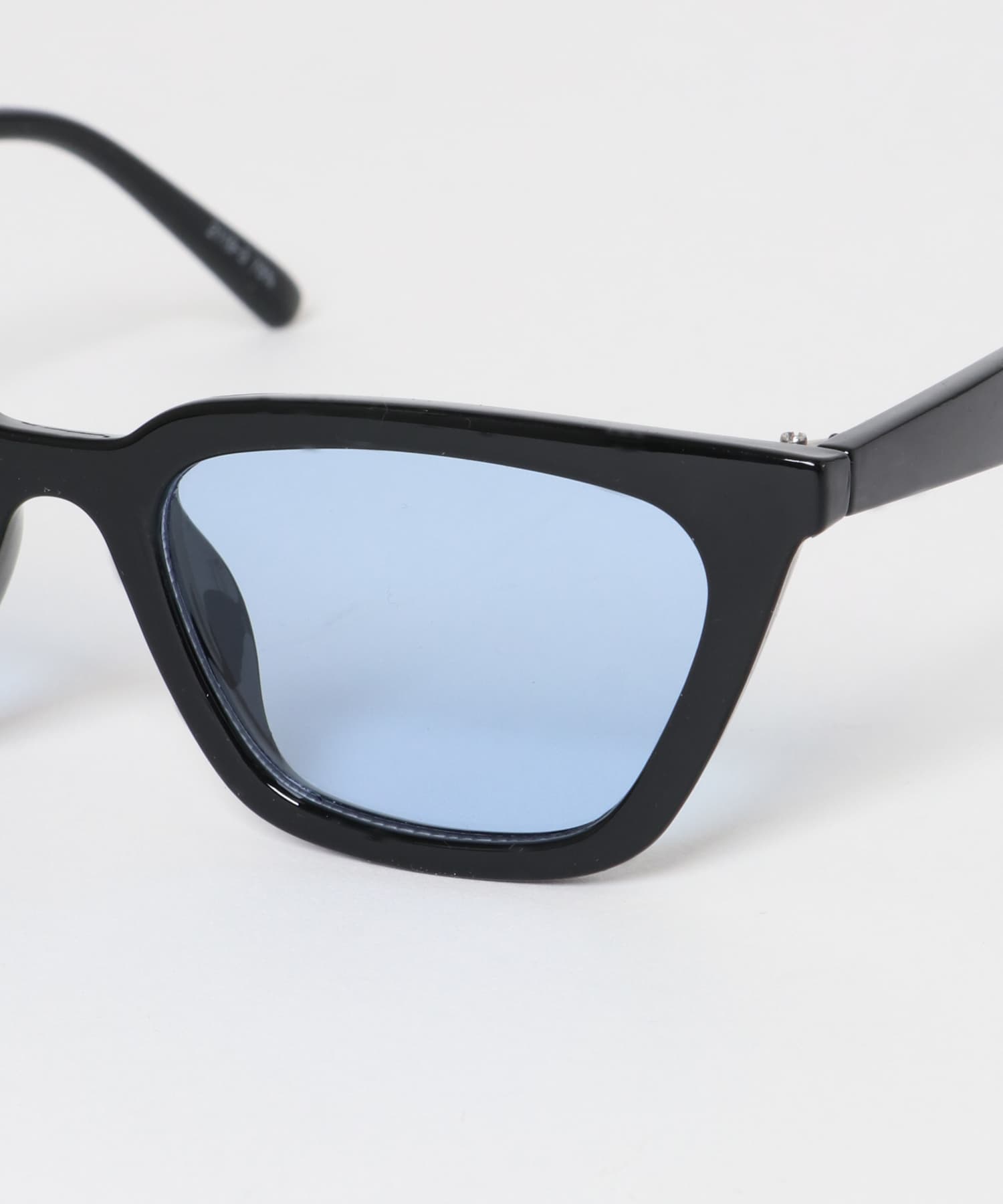 キャットアイサングラス BLK×BLU one