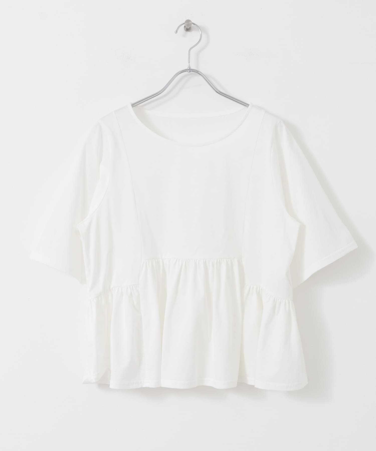 クルーネックペプラムフリルトップ OFF WHITE one