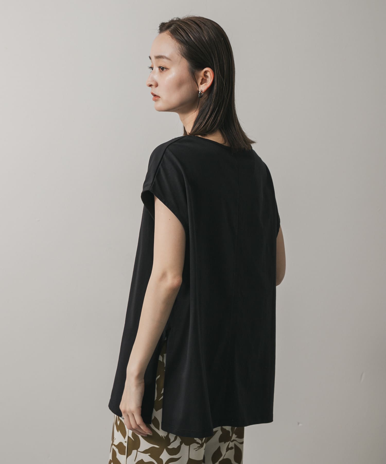 身長：169cm サイズ：one