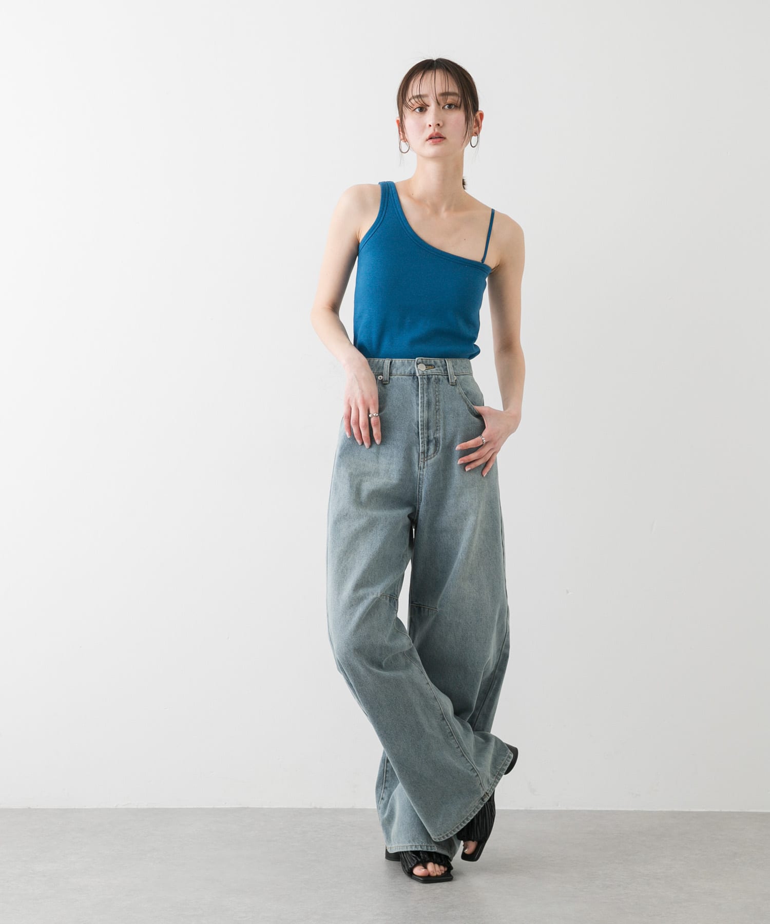 身長：169cm サイズ：one