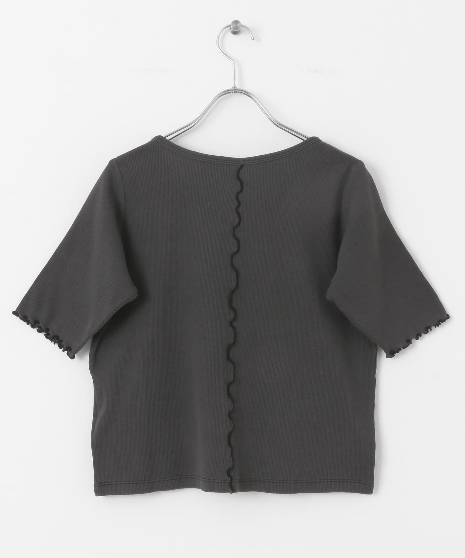 カットアウトピグメントトップ(5分袖) CHARCOAL one
