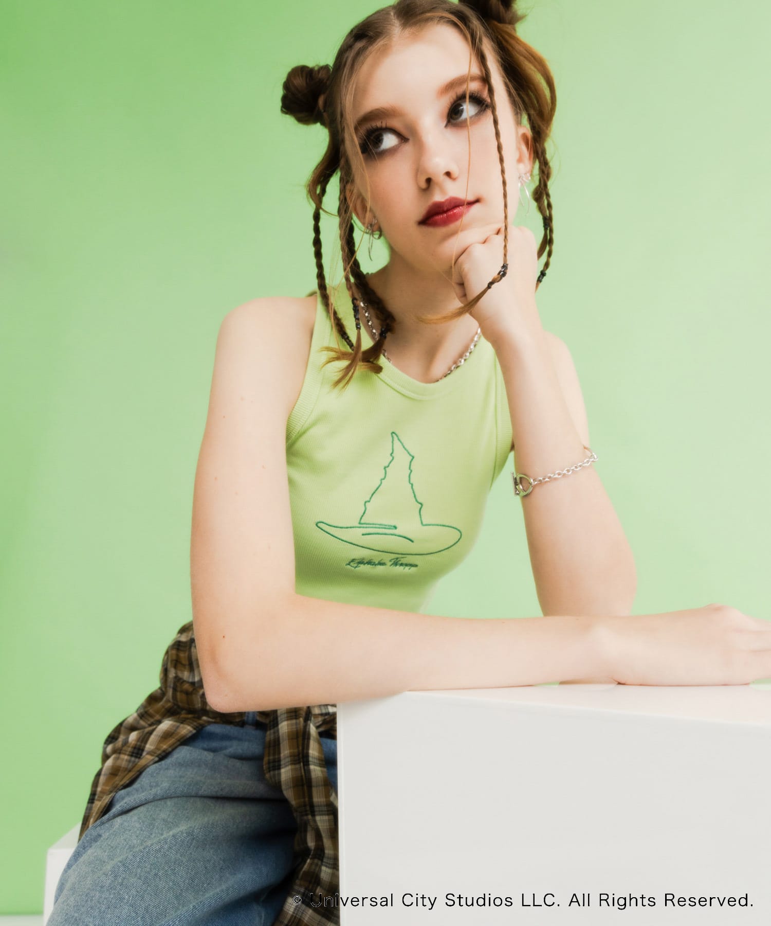 GREEN