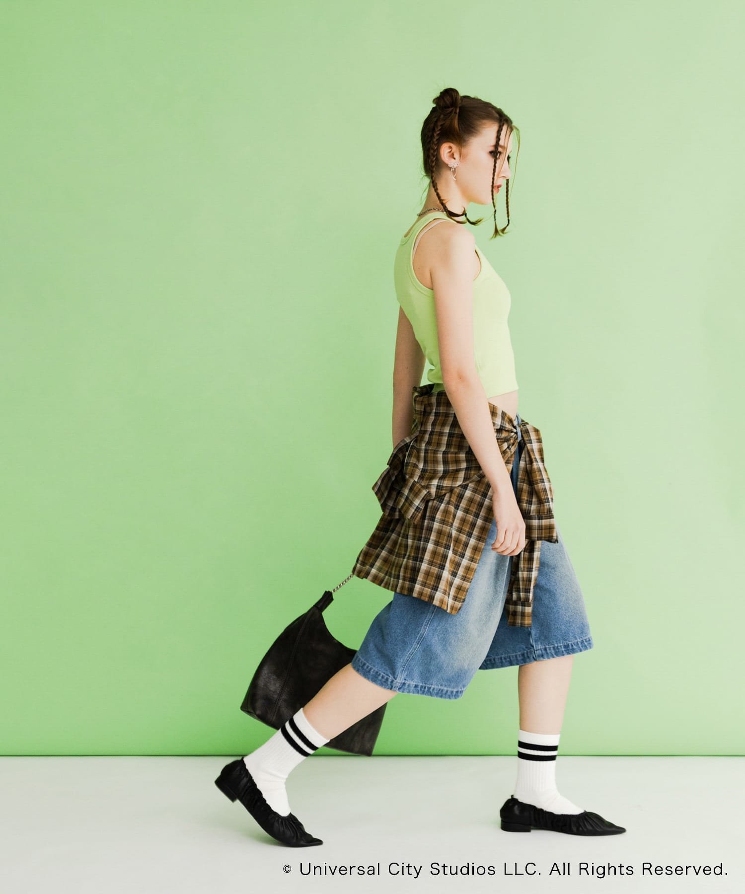 GREEN
