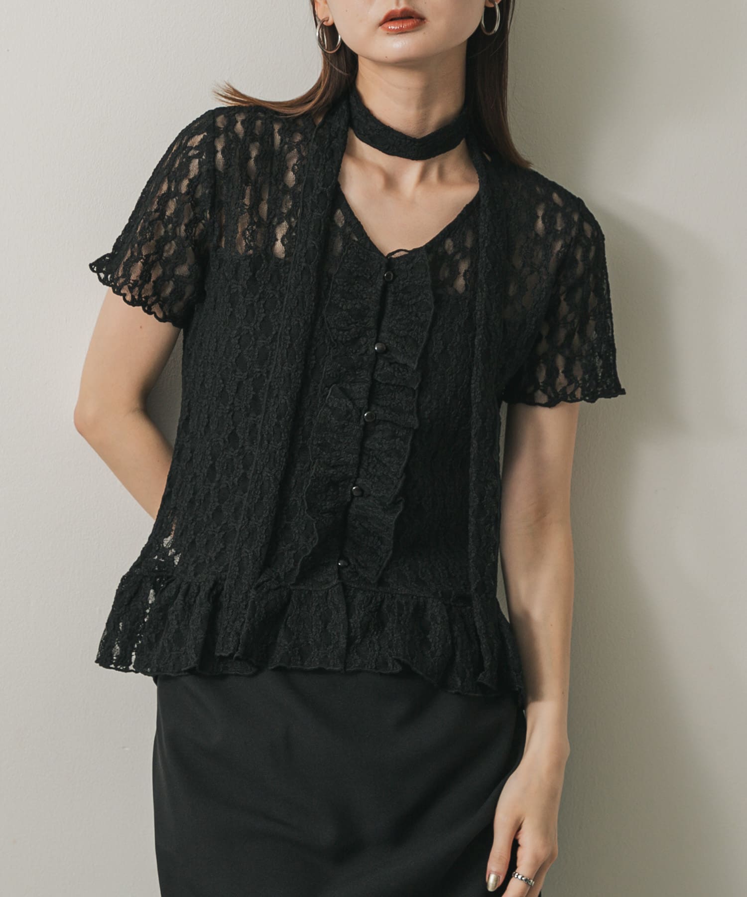 チョーカーレーストップ