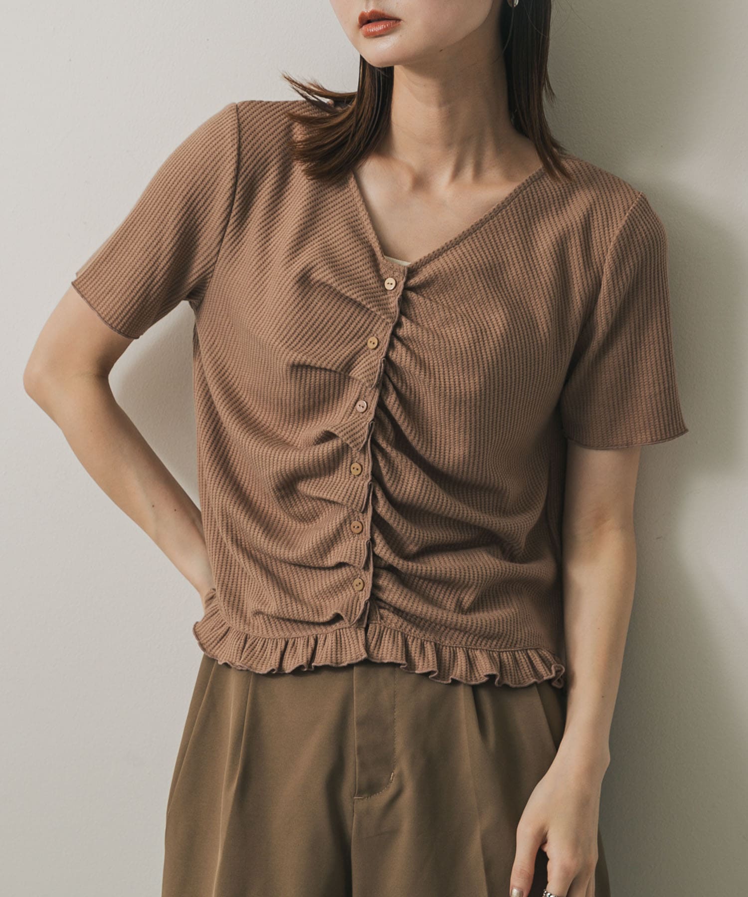 フロントタックフリルトップ