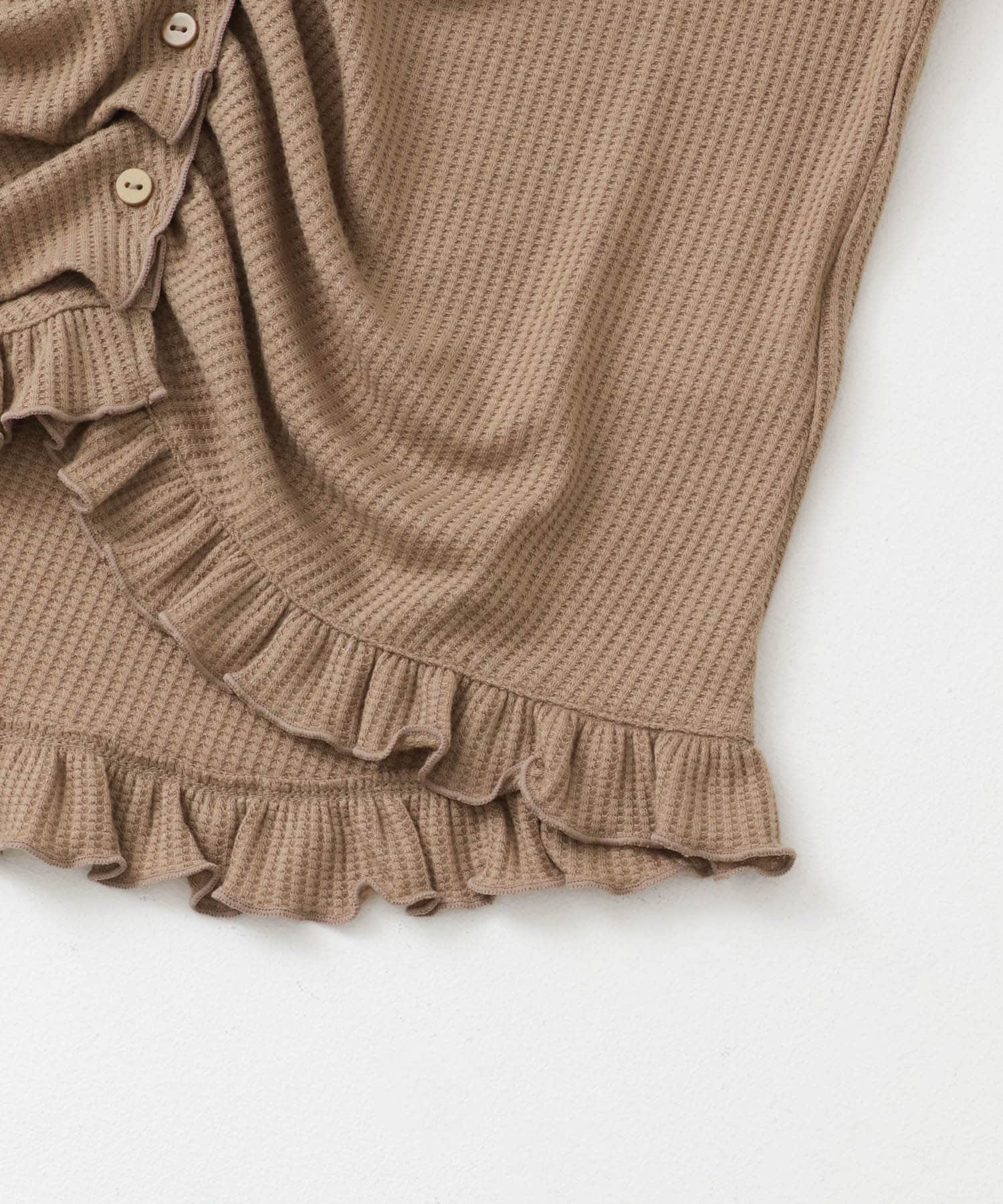 フロントタックフリルトップ BEIGE one
