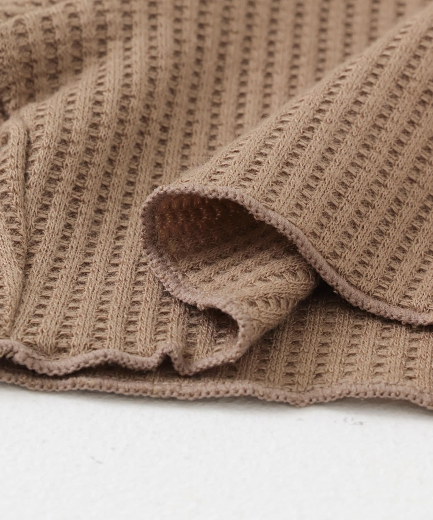 フロントタックフリルトップ BEIGE one