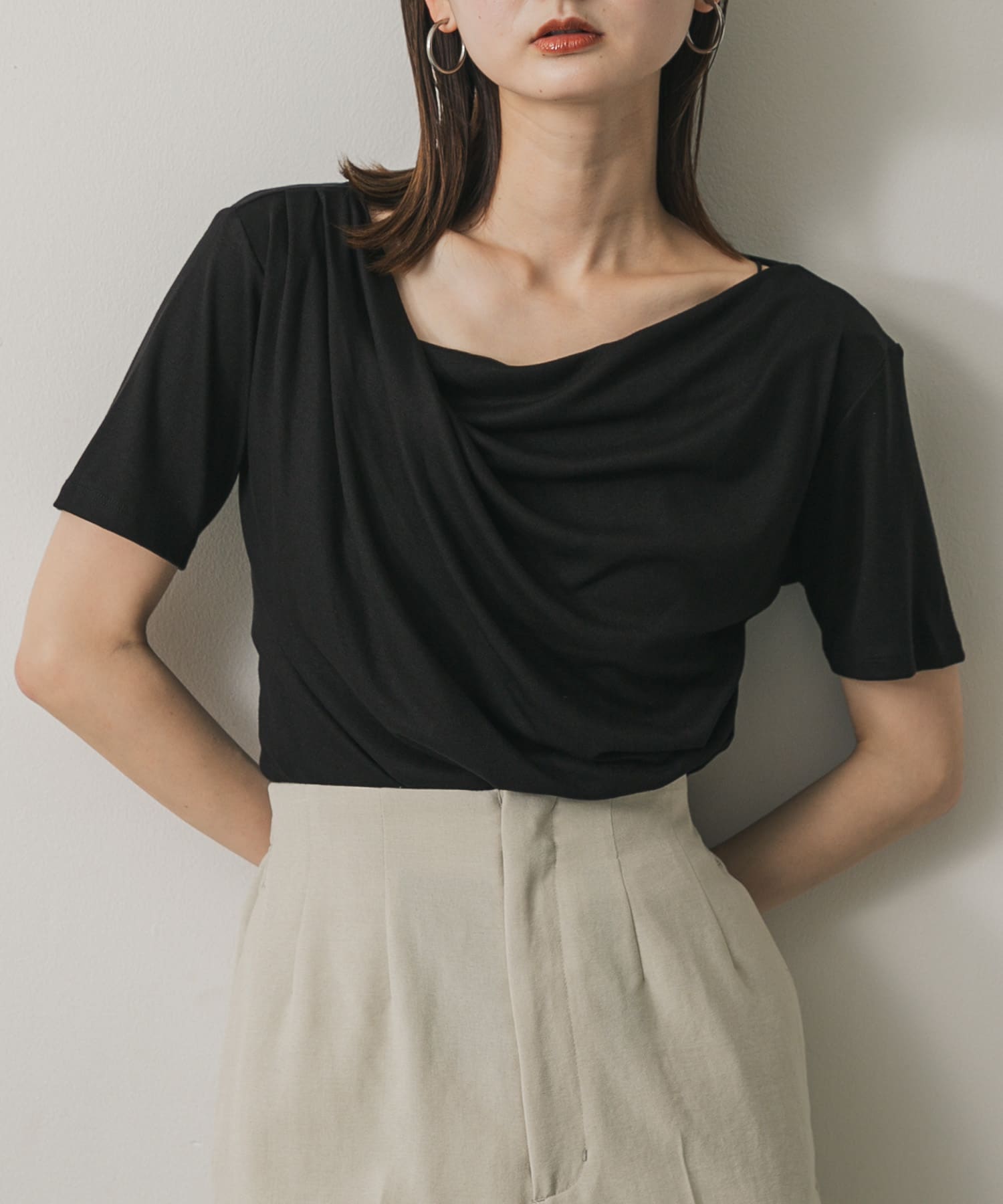 アシメドレープトップ(半袖)