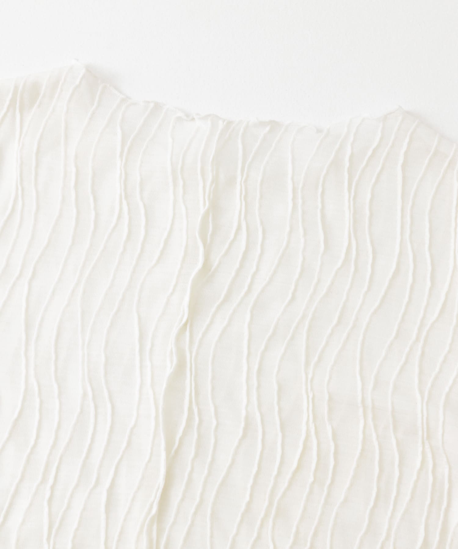 ウェーブジャガードトップ IVORY one
