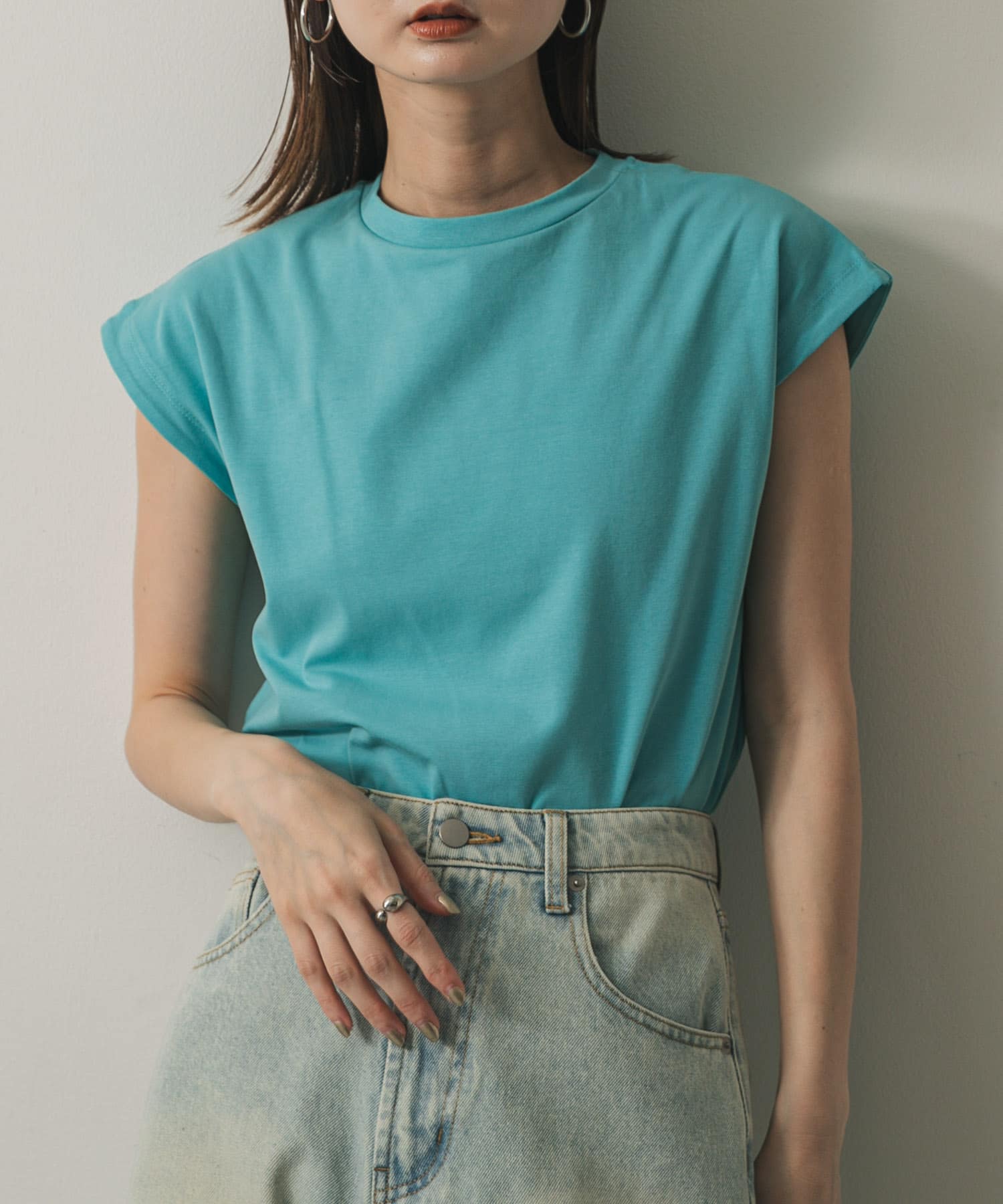 TURQUOISE