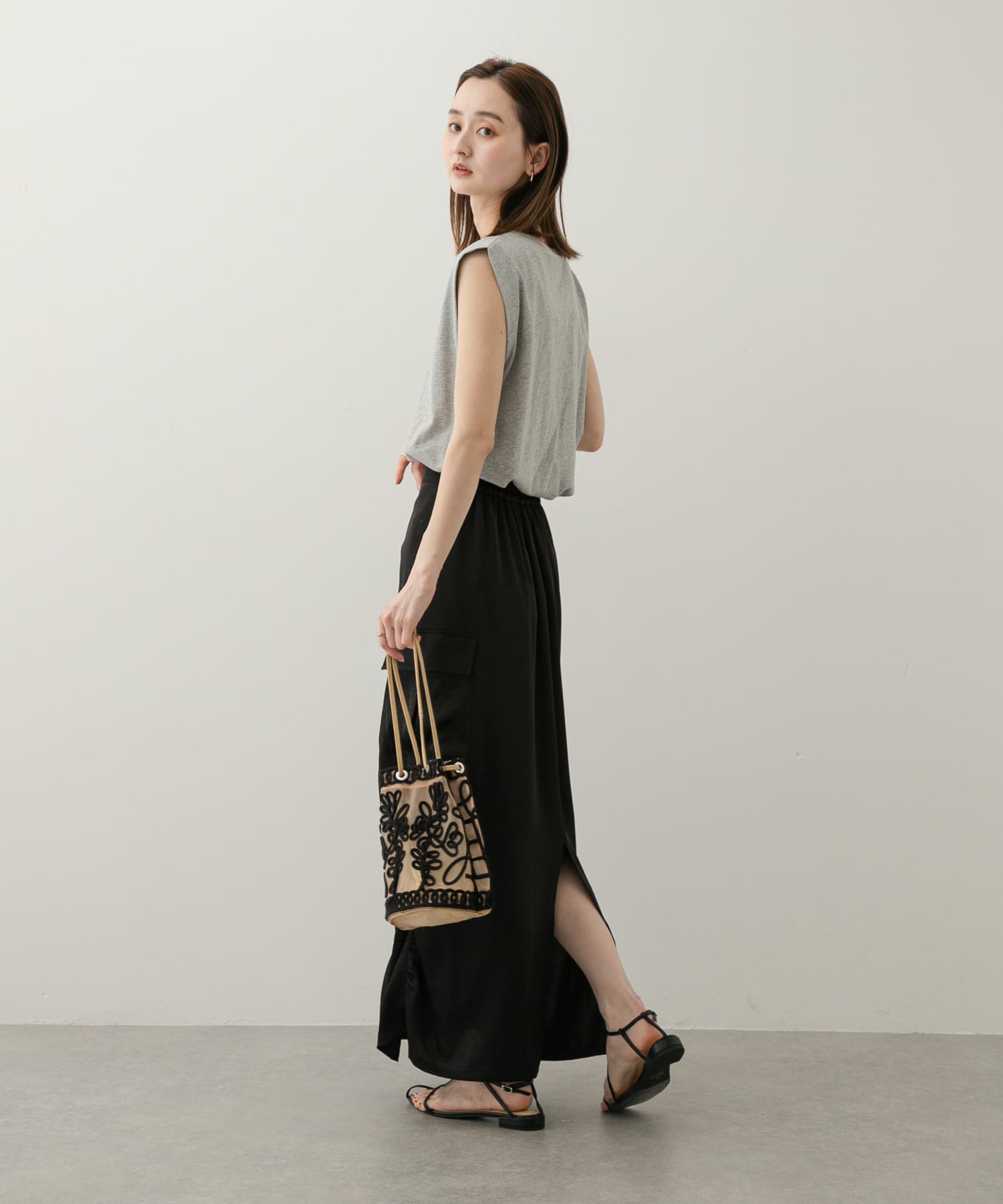 身長：169cm サイズ：one