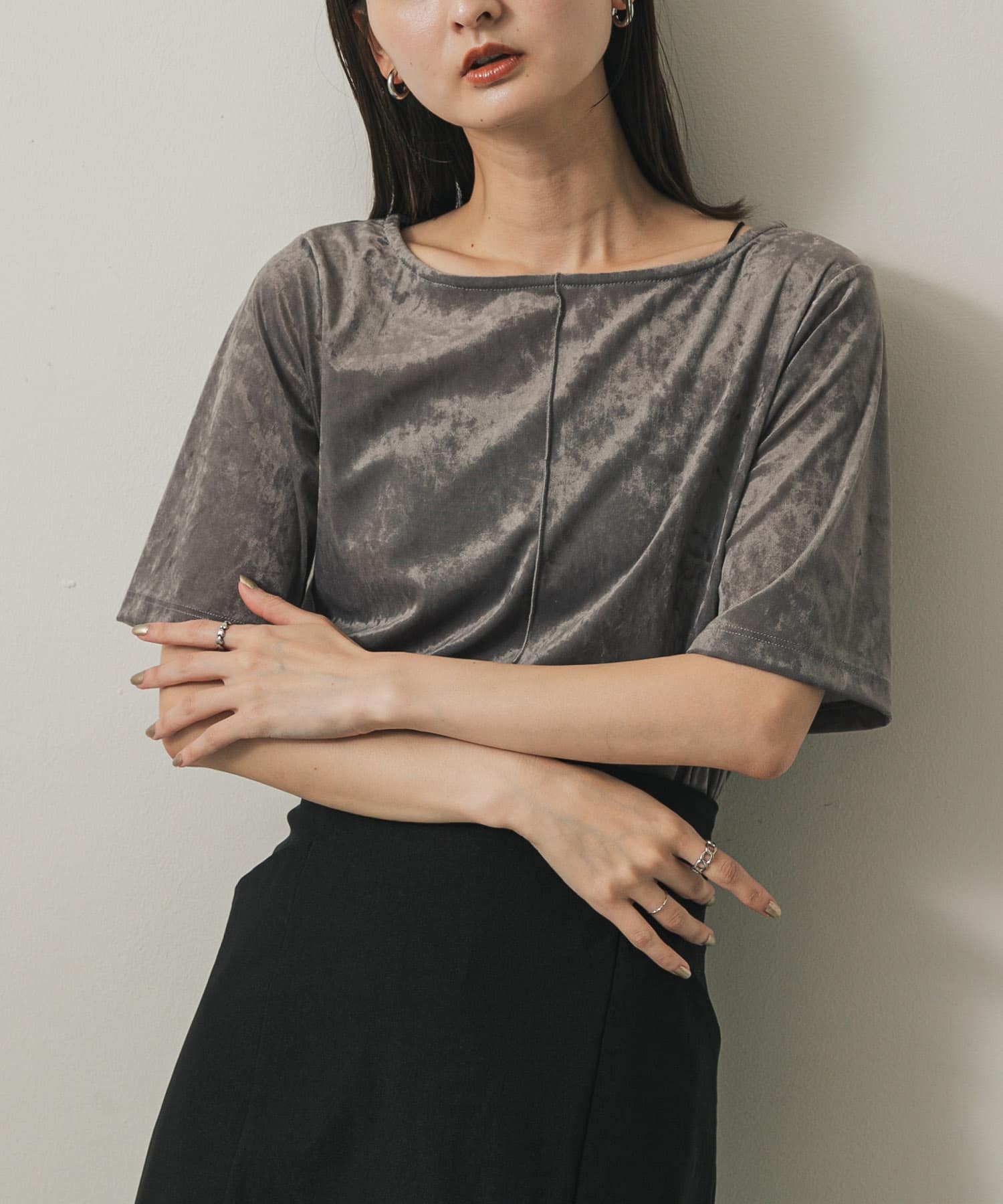 GRAY