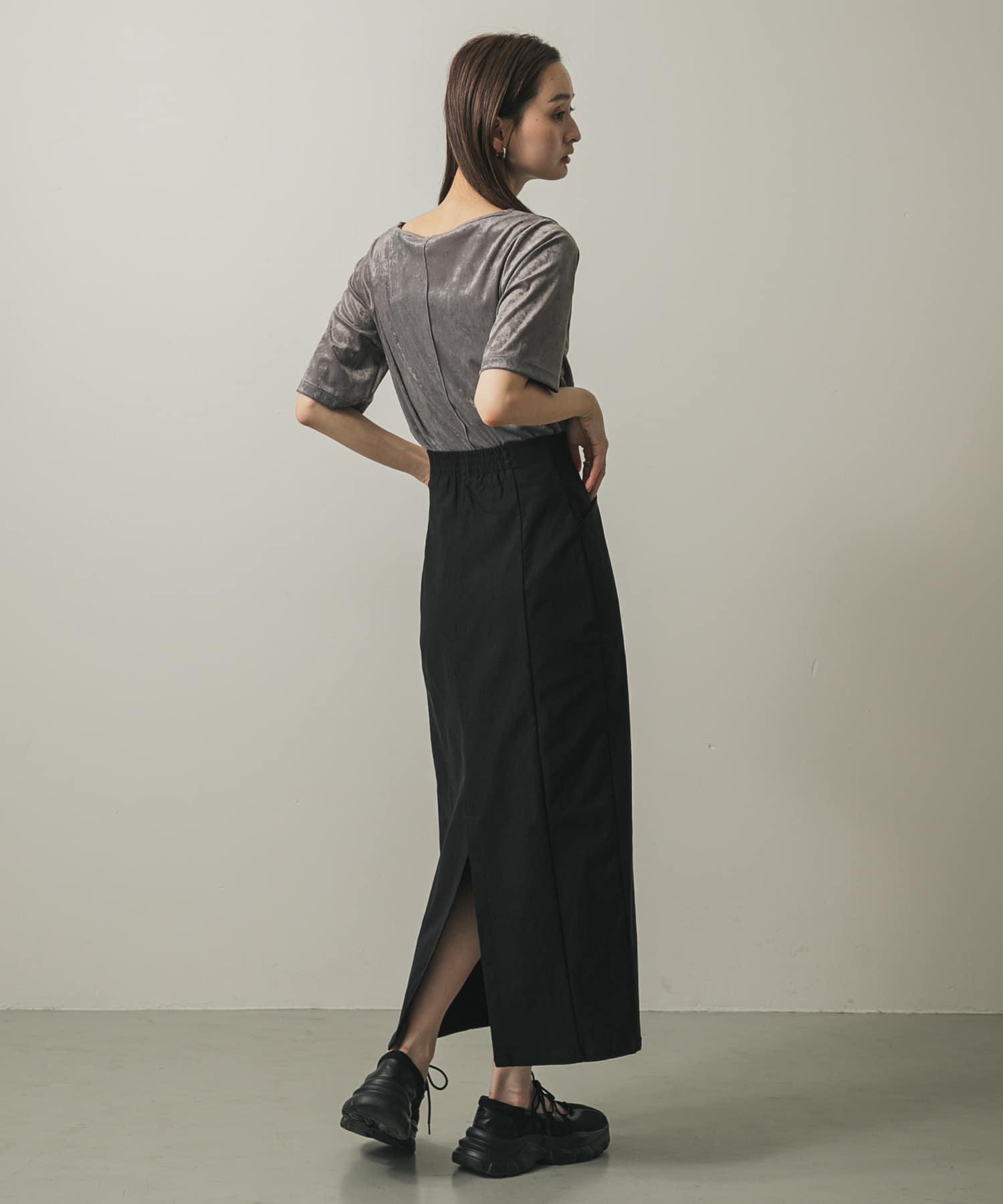 GRAY
