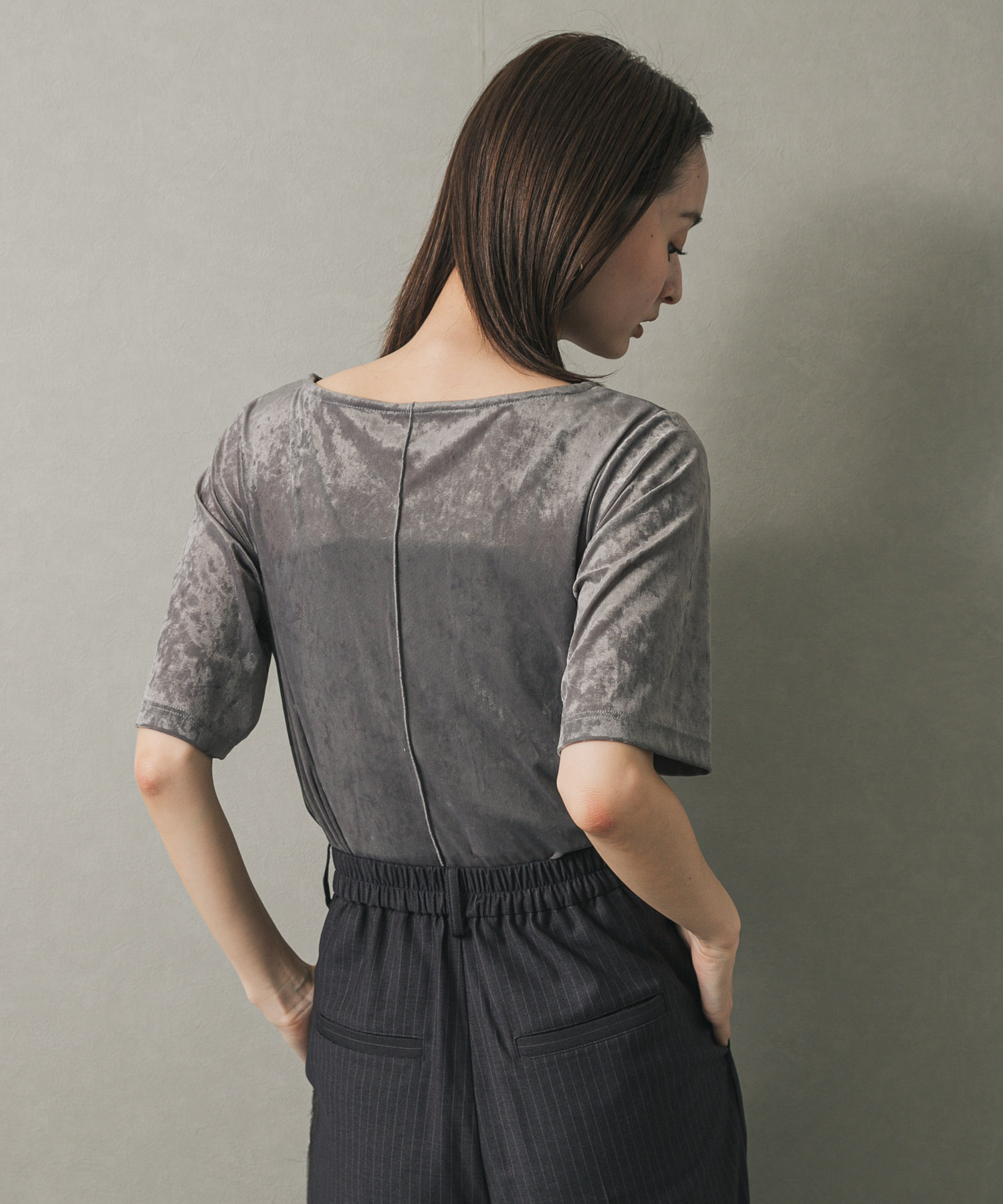 GRAY