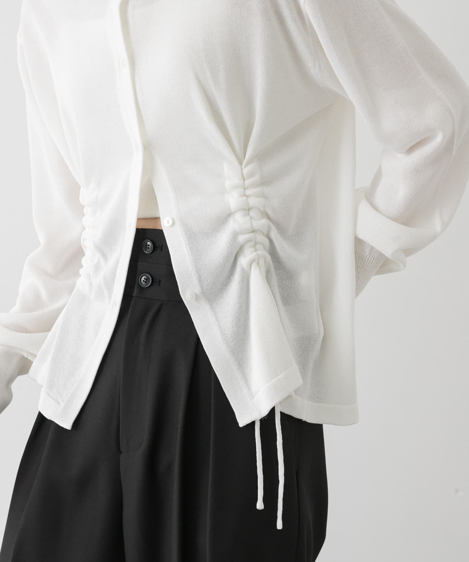 OFF WHITE