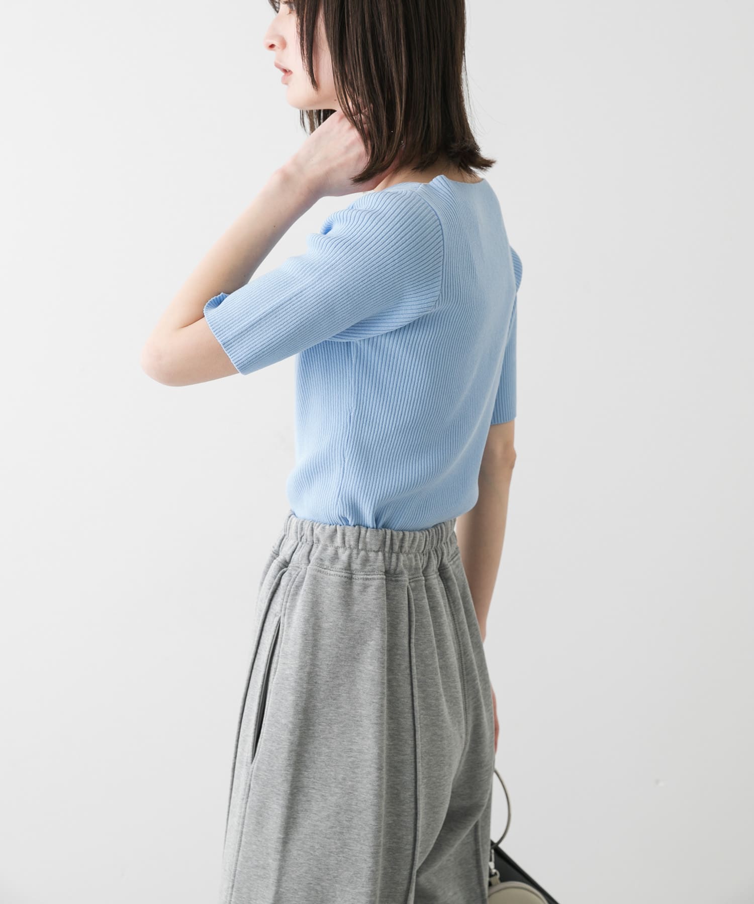 身長：169cm サイズ：one