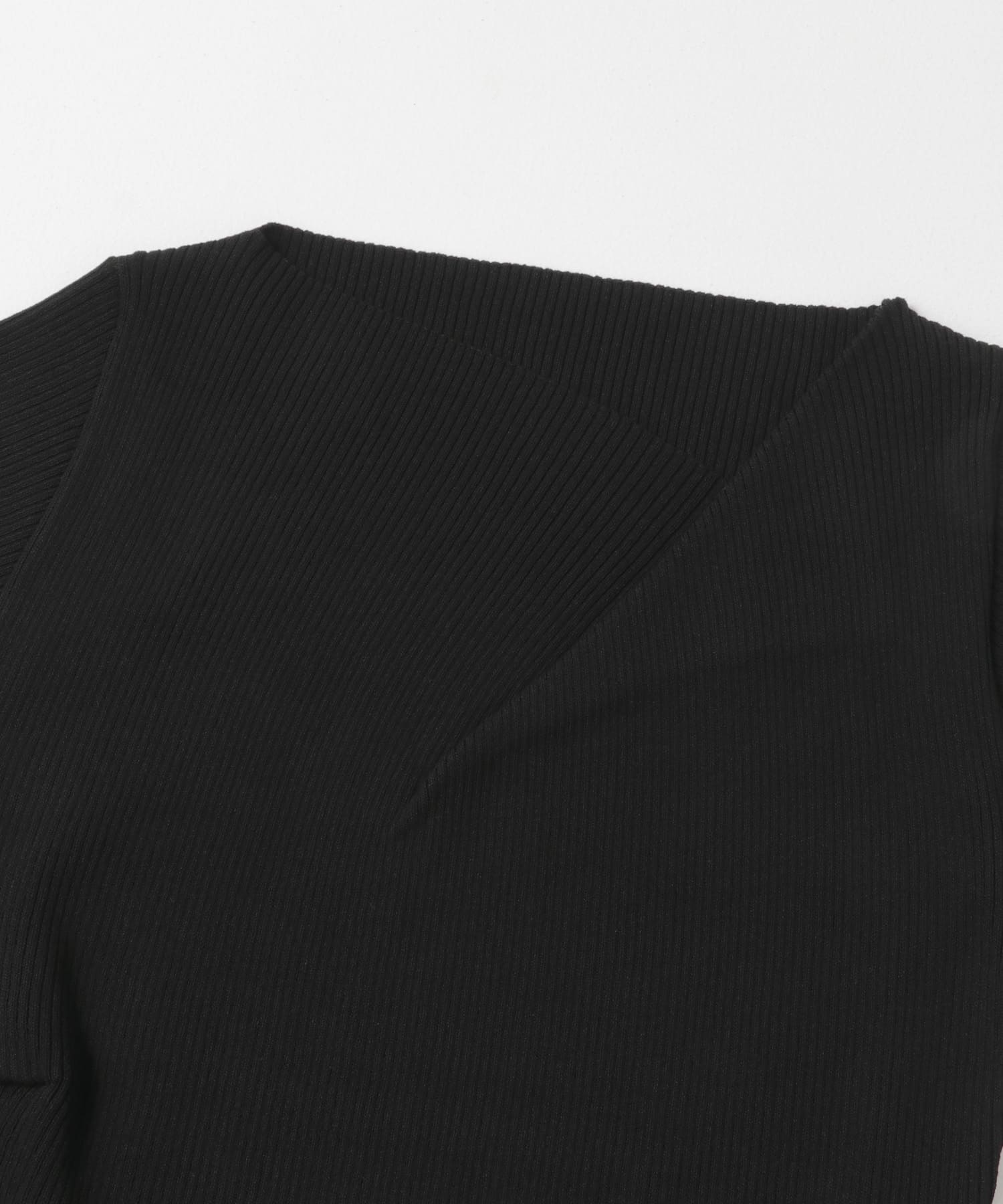 『一部WEB限定カラー』アシメネックハーフスリーブセーター BLACK one