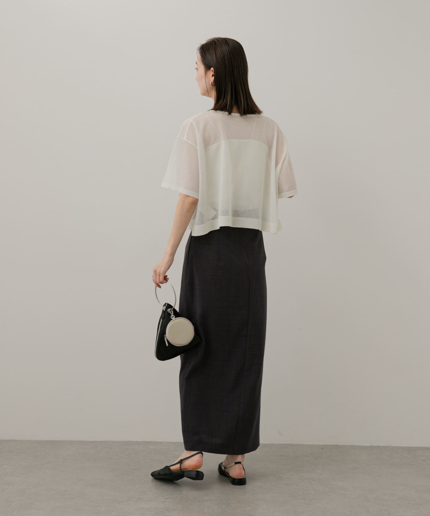 OFF WHITE