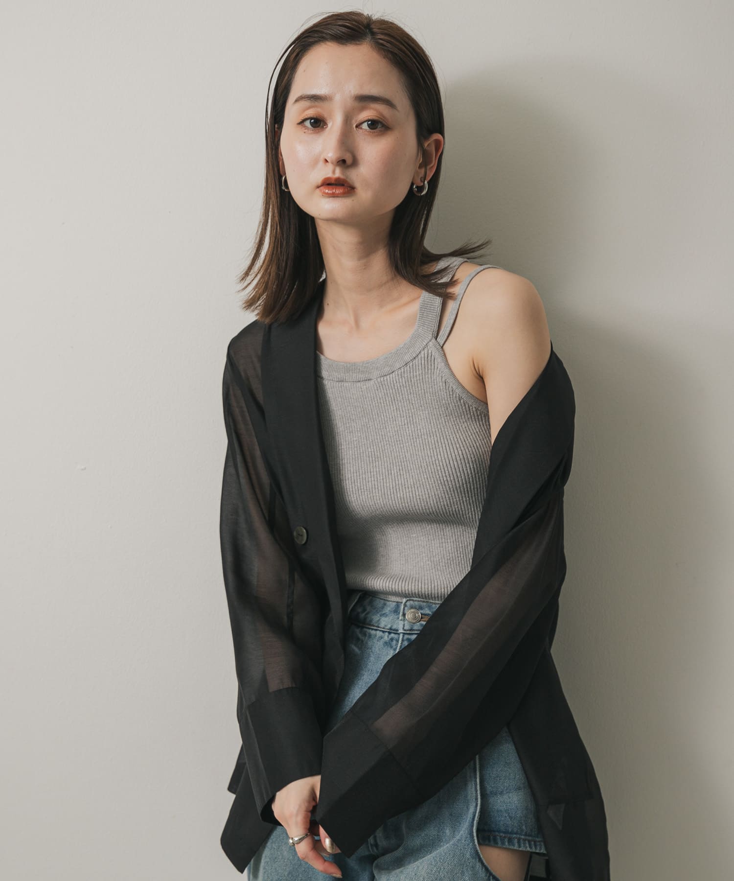 GRAY