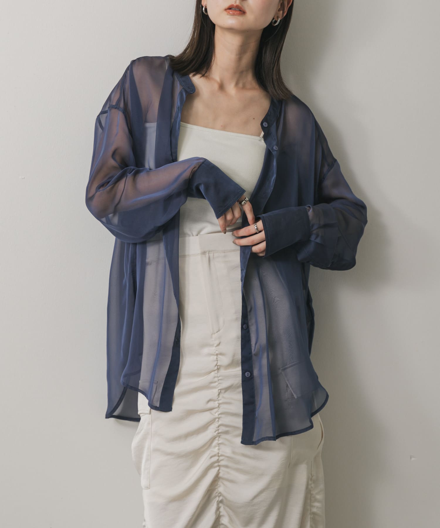 バンドカラーシャンブレーシアーシャツ