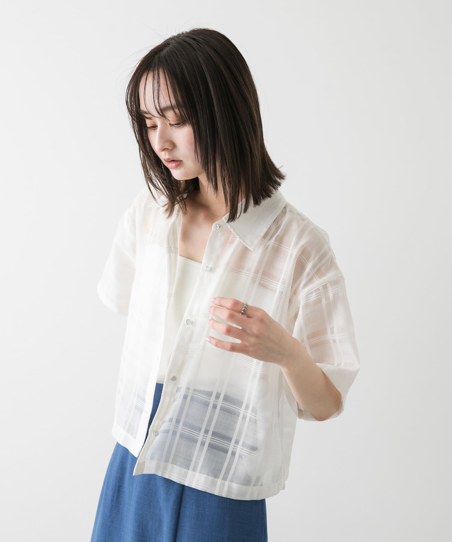 OFF WHITE