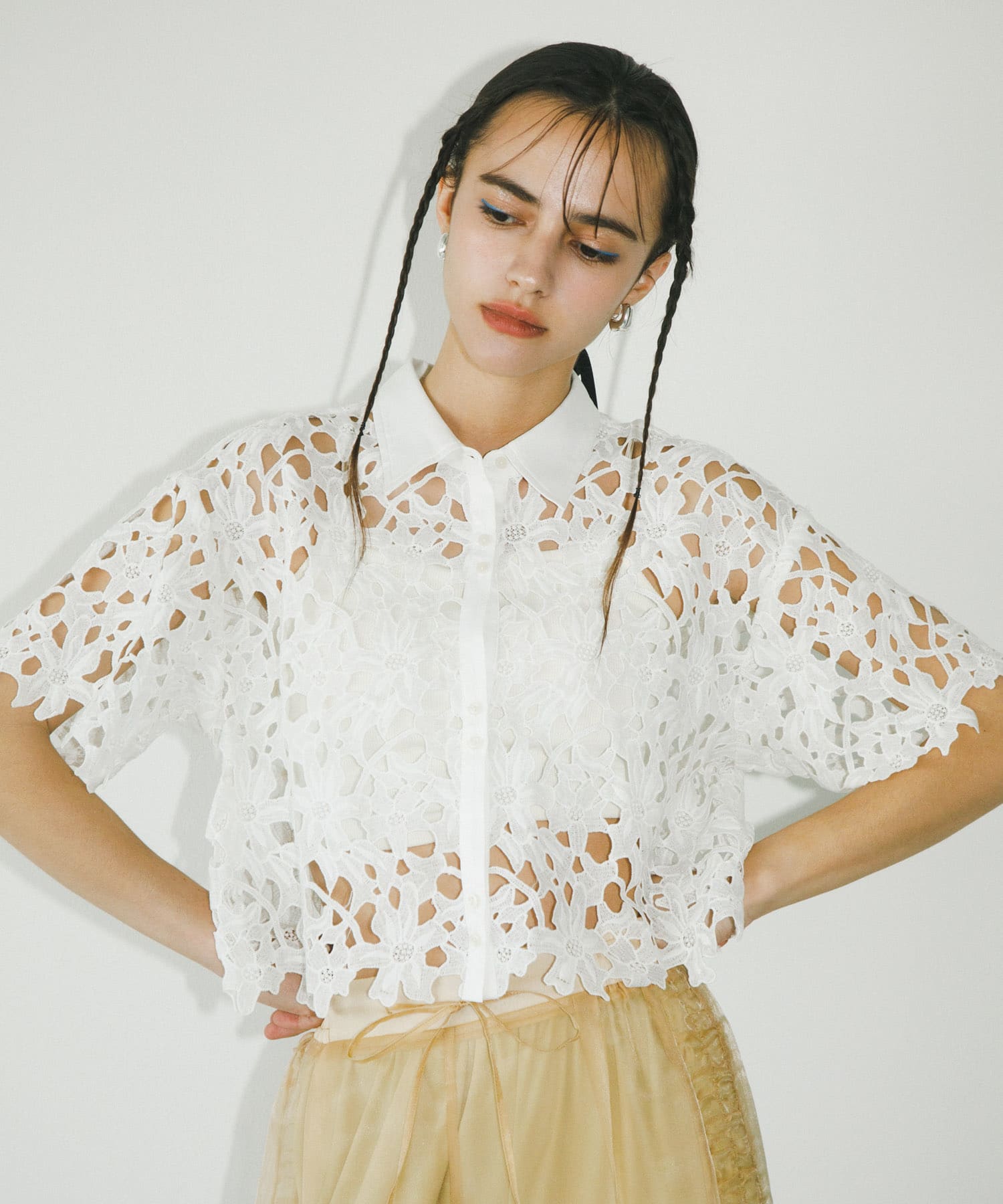 OFF WHITE