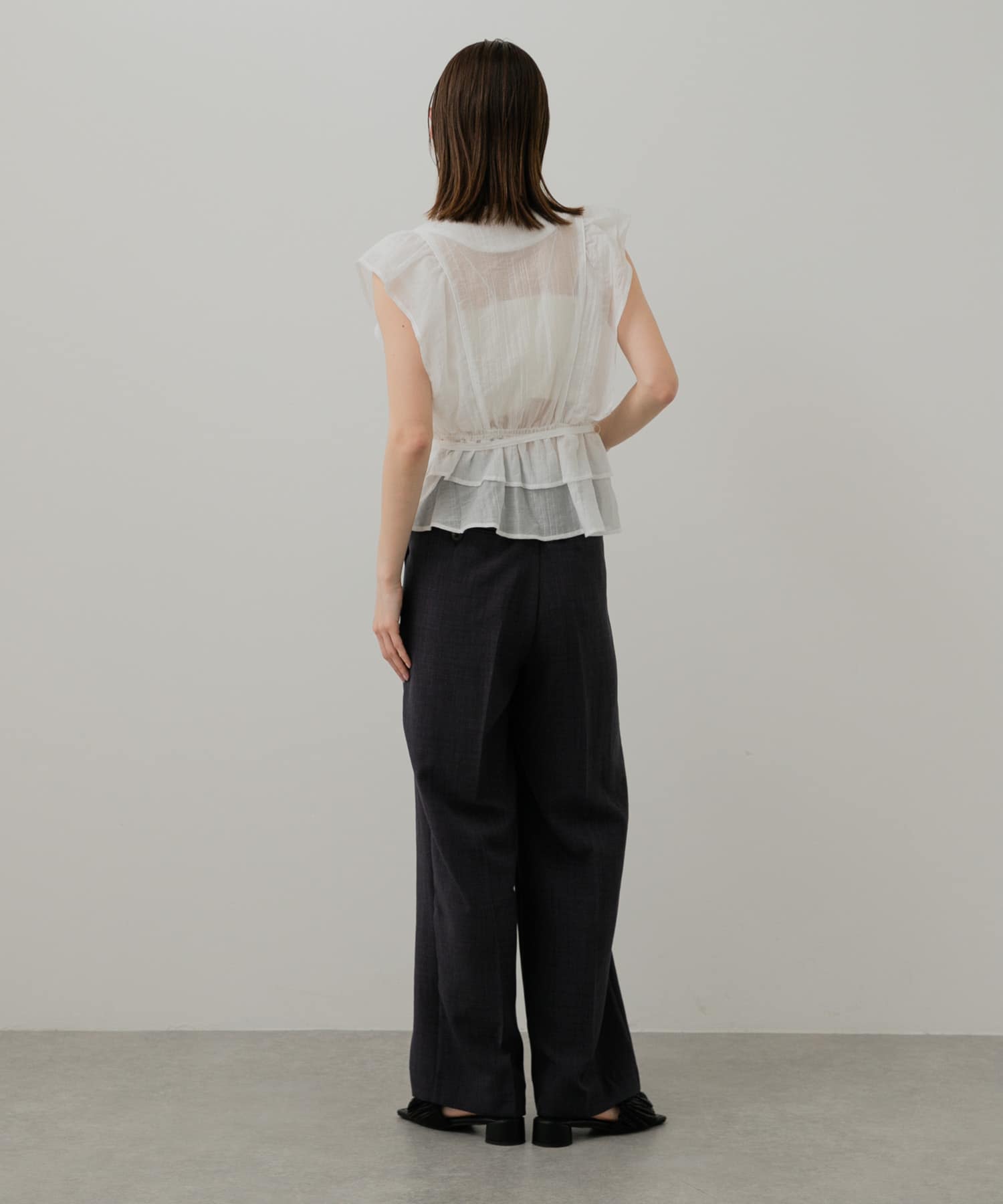 OFF WHITE