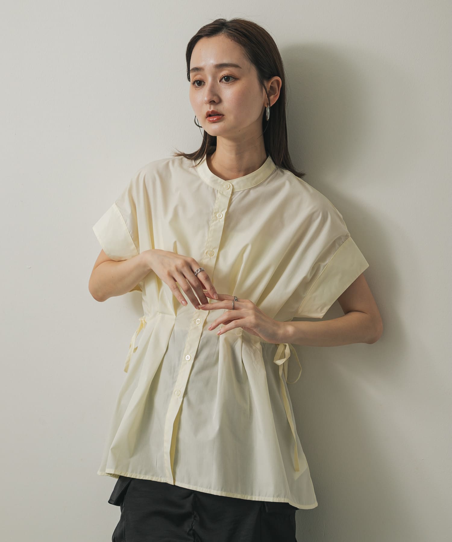 OFF WHITE