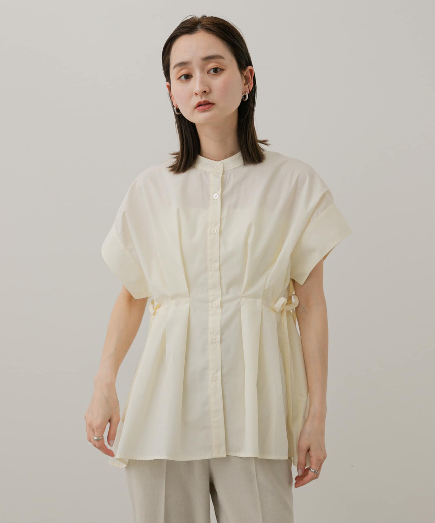 OFF WHITE